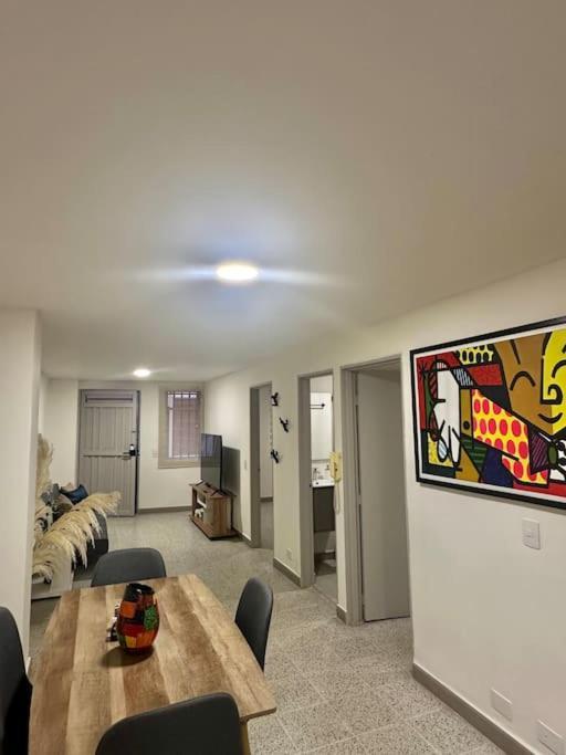 Apartment Nuevo Laureles-estadio 500 Mb Internet *