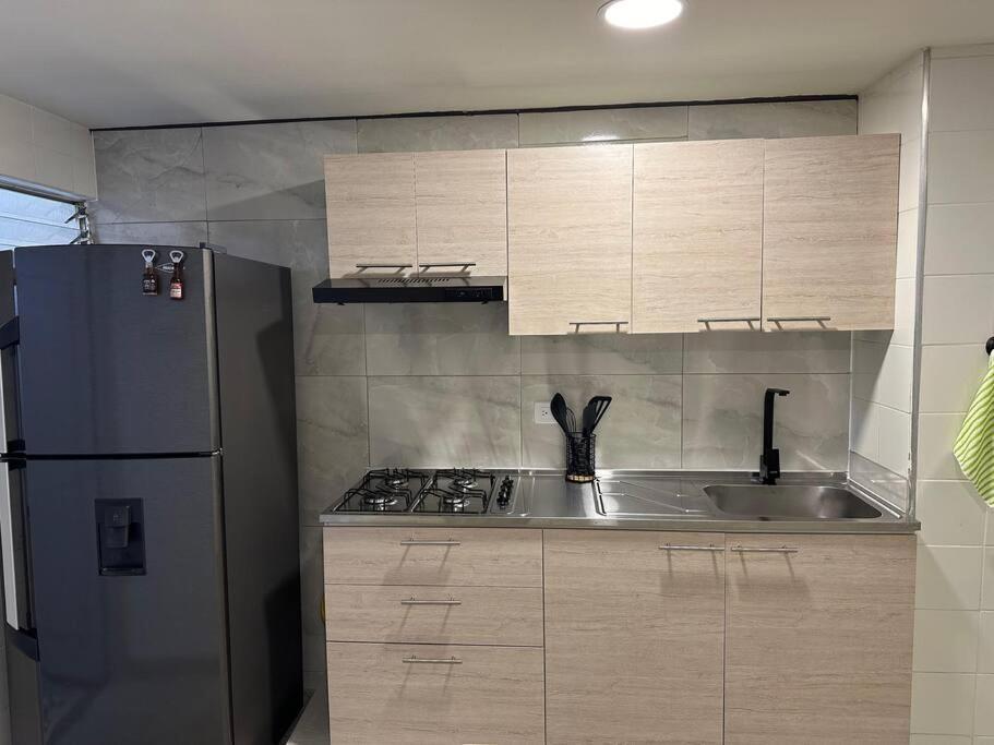Apartment Nuevo Laureles-estadio 500 Mb Internet *